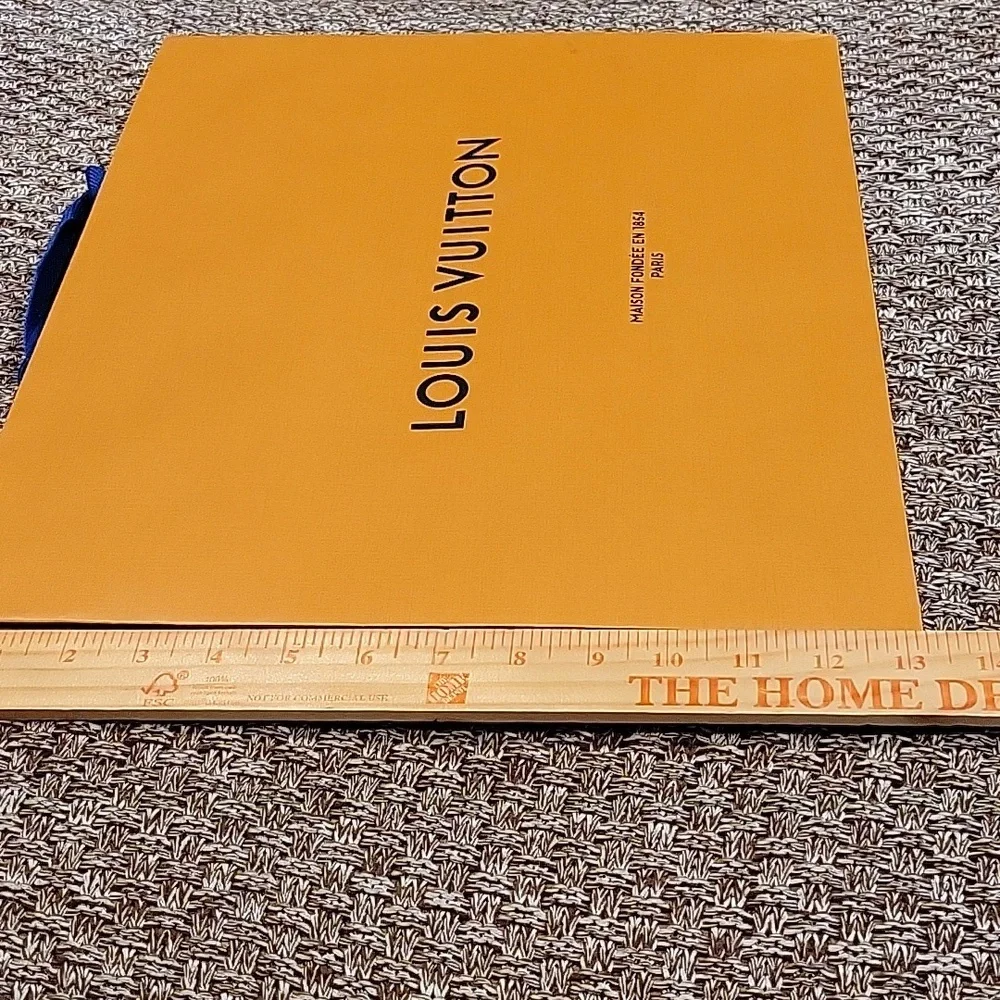 Louis Vuitton Shopping Bag